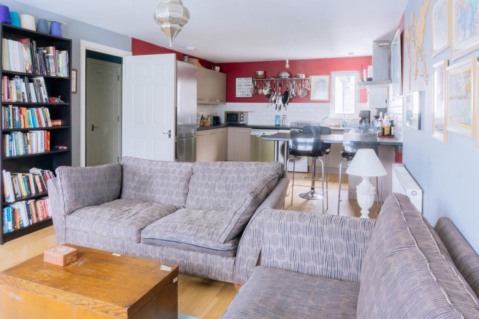 Stylish 3 Bedroom Apartment Near Hollyrood Park Edinburg Exteriör bild