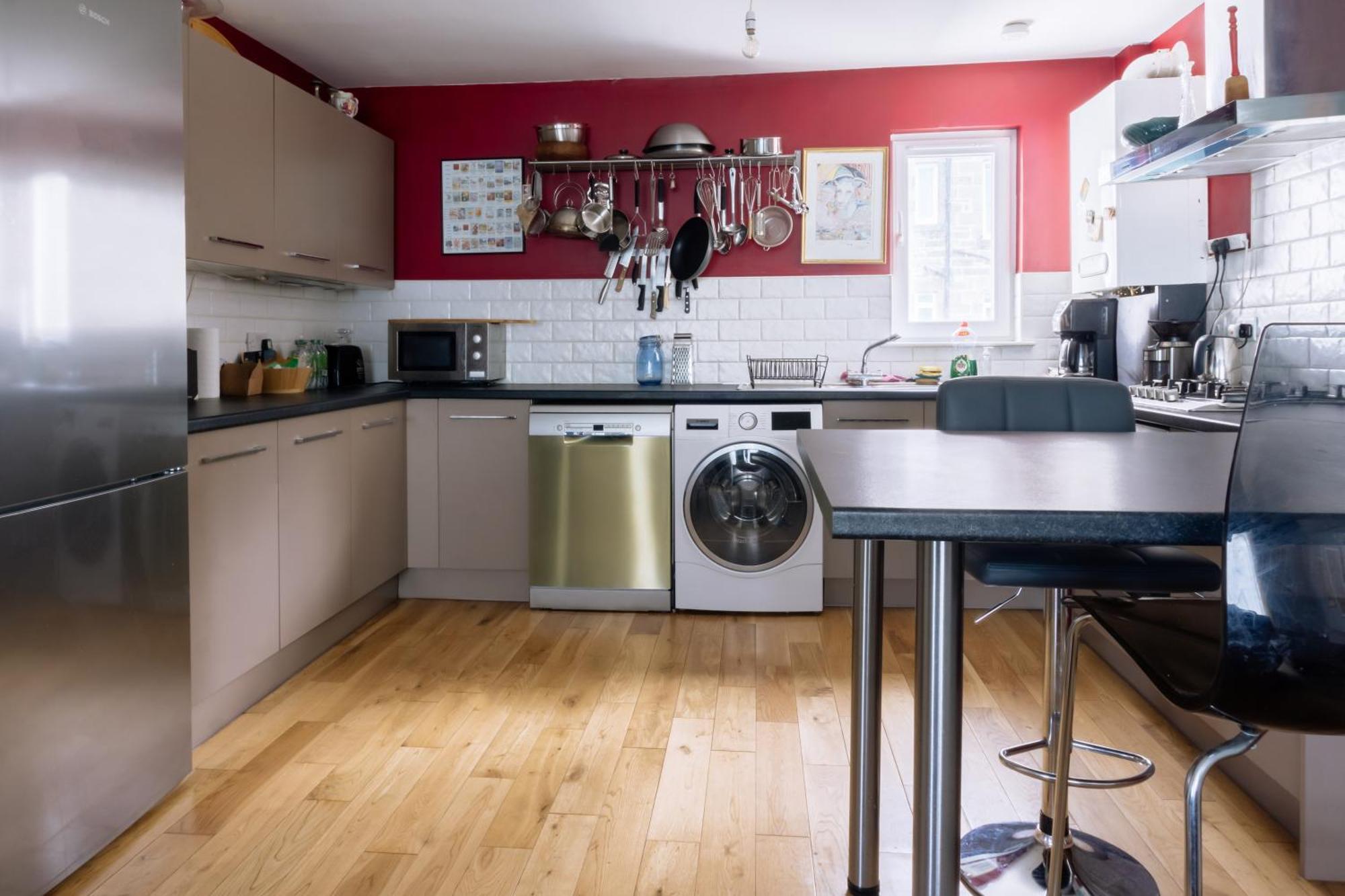 Stylish 3 Bedroom Apartment Near Hollyrood Park Edinburg Exteriör bild